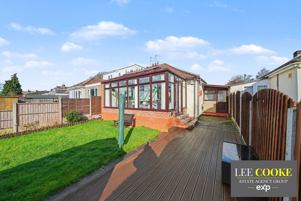 Property photo 1 of 33