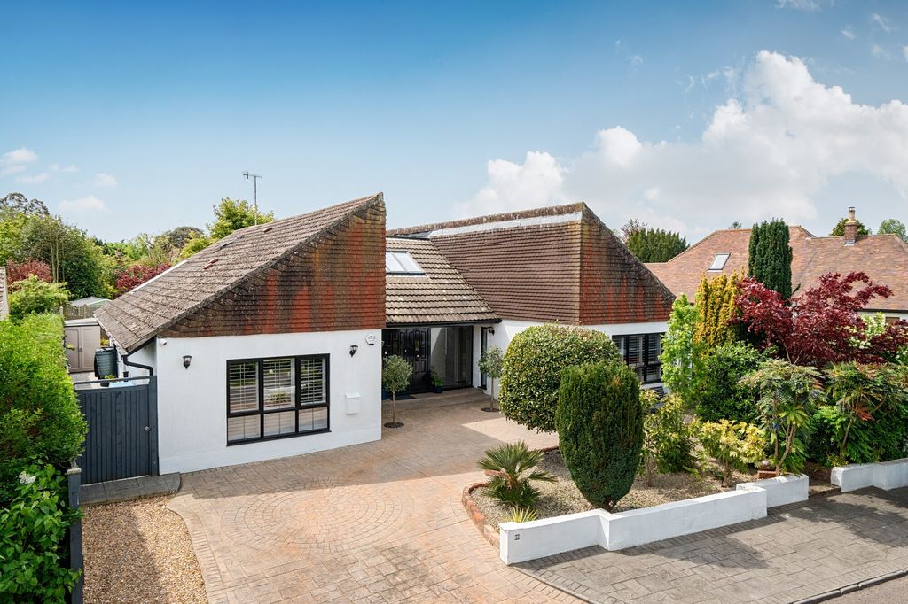 Property photo 1 of 13