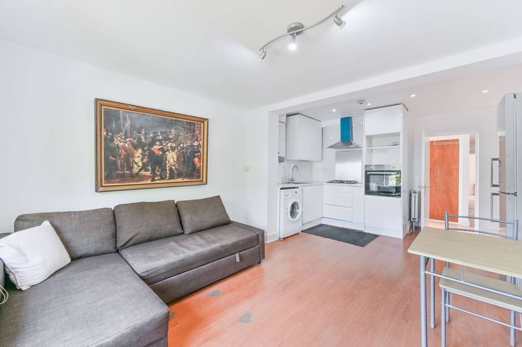 Property photo 1 of 8