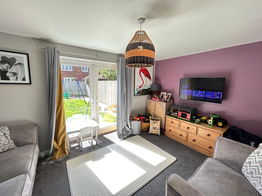 Property photo 2 of 8 cc2F51B3-25Ff-41ee-Bb5c-8A259Fa9E8Ba.Jpg