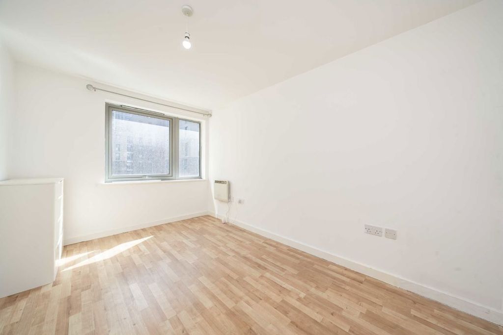 Property photo 3 of 4