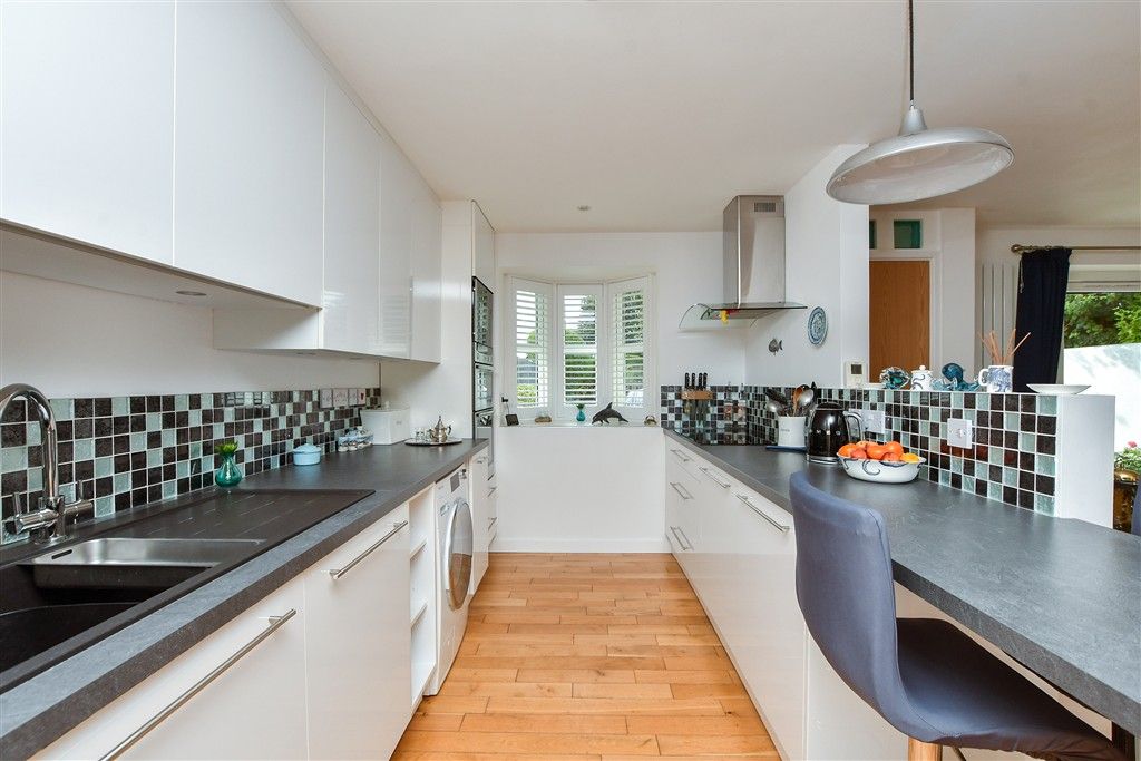 Property photo 3 of 15 Kitchen