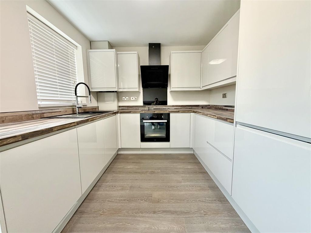 Property photo 3 of 8 Img_4219.Jpg