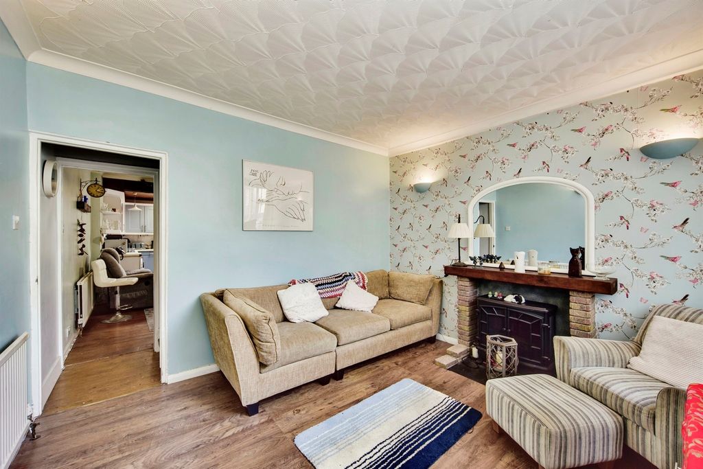 Property photo 3 of 16