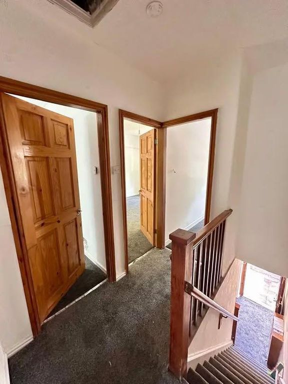 Property photo 2 of 16 Photo 2