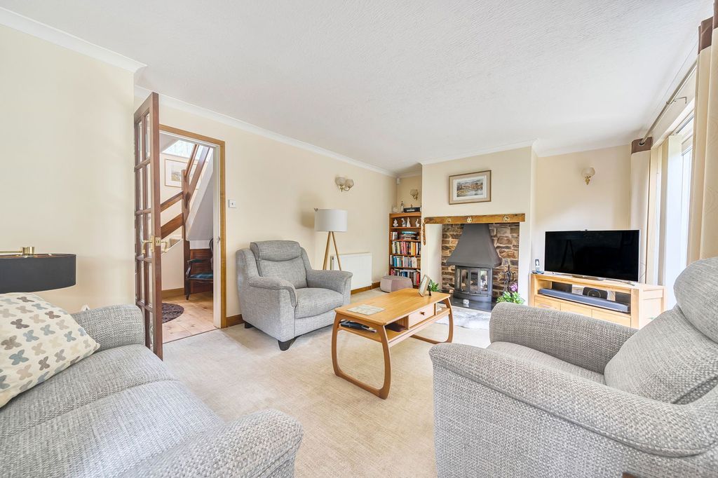 Property photo 2 of 22