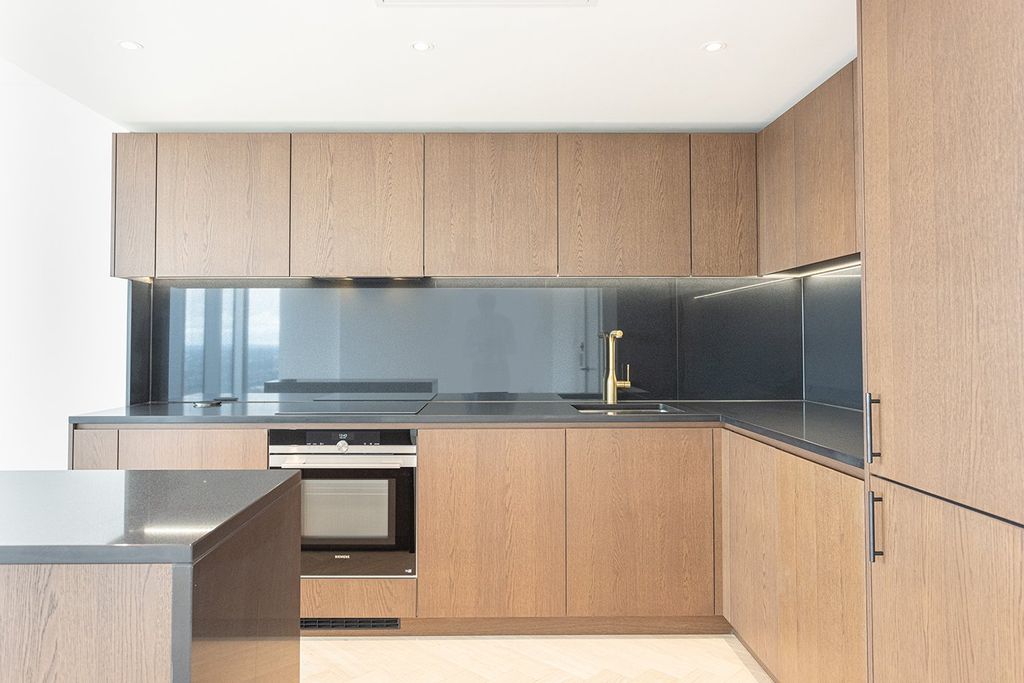 Property photo 2 of 24 Picture No. 10