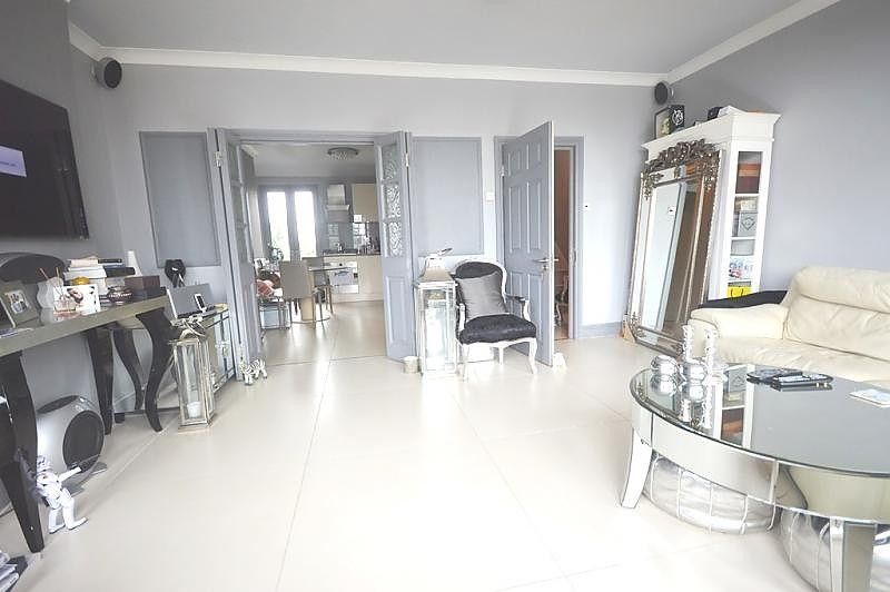 Property photo 2 of 13 Reception