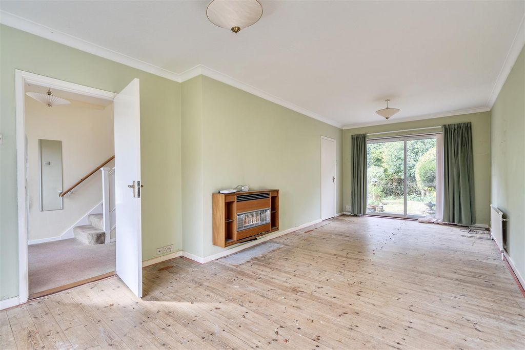 Property photo 2 of 12 Living Room.Jpg