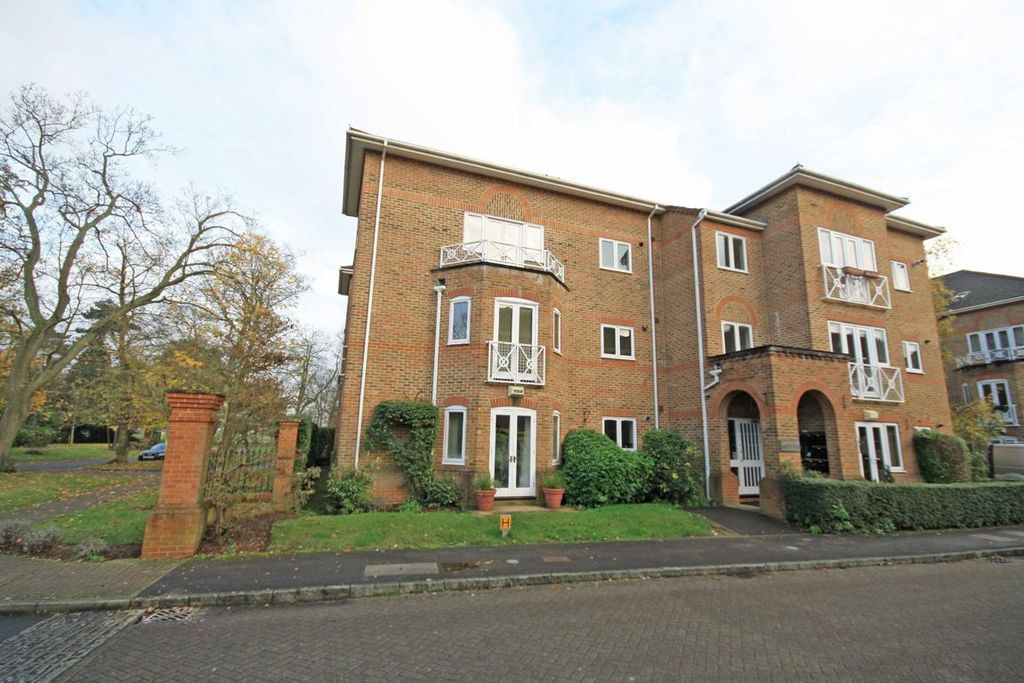 Property photo 1 of 4