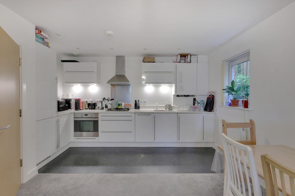 Property photo 3 of 10 Gallery