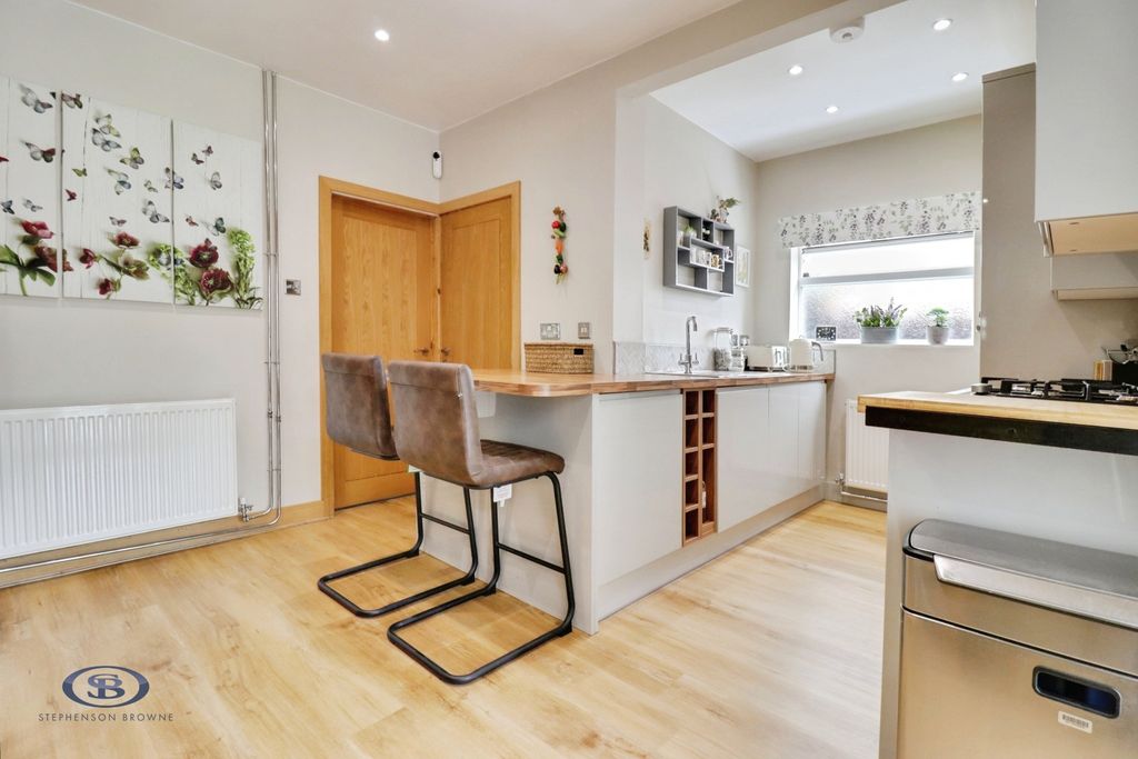 Property photo 2 of 29 Pbox-Img.Jpg