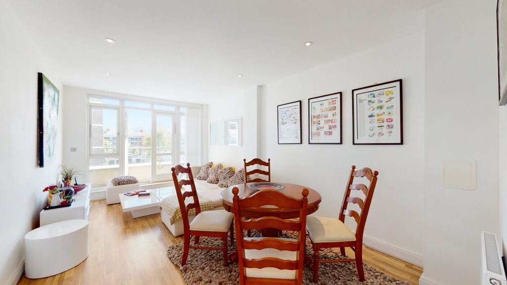 Property photo 3 of 13 Scriven_Street_07182020_131903.Jpg