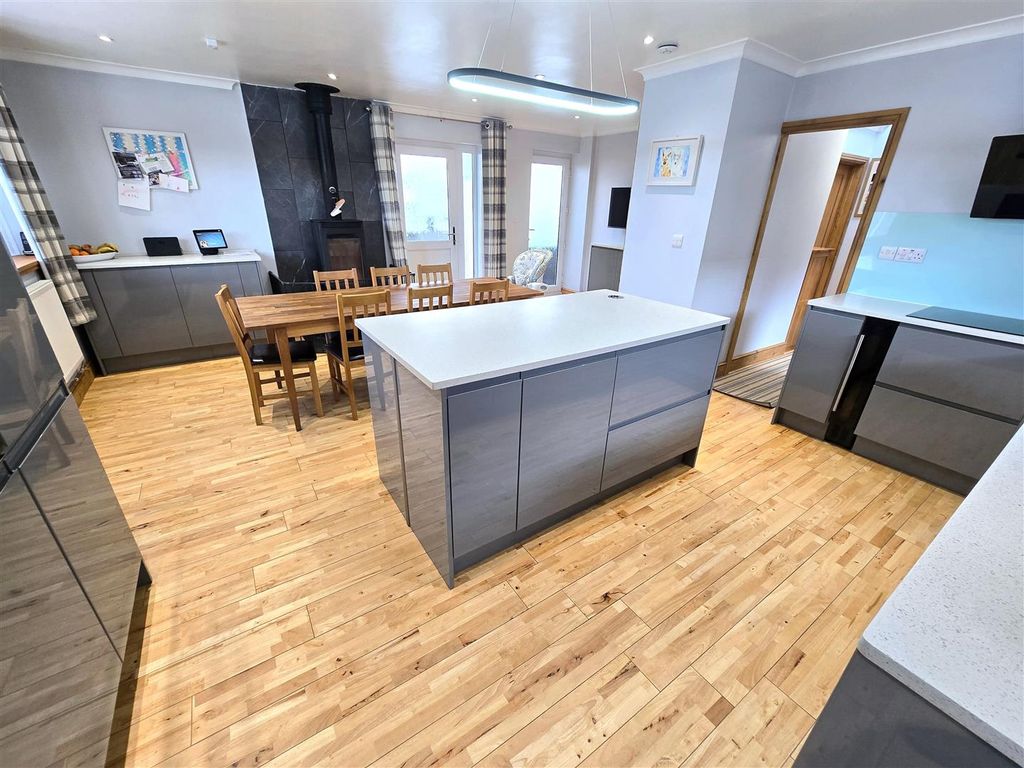 Property photo 1 of 16 Sitting Room/Diner/Kitchen