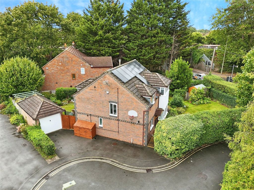 Property photo 3 of 34 Picture No. 33