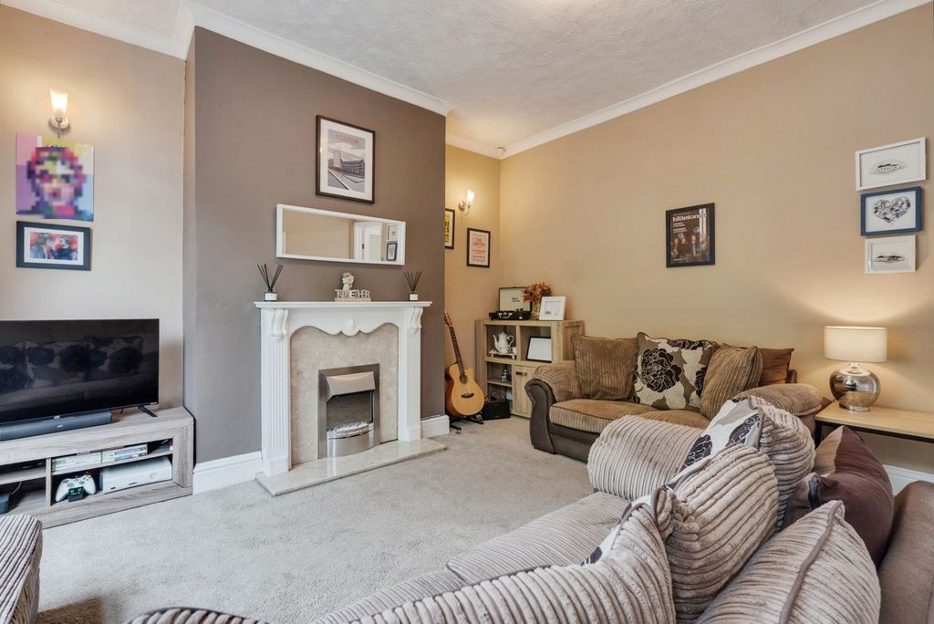 Property photo 3 of 20 Pbox-Img.Jpg