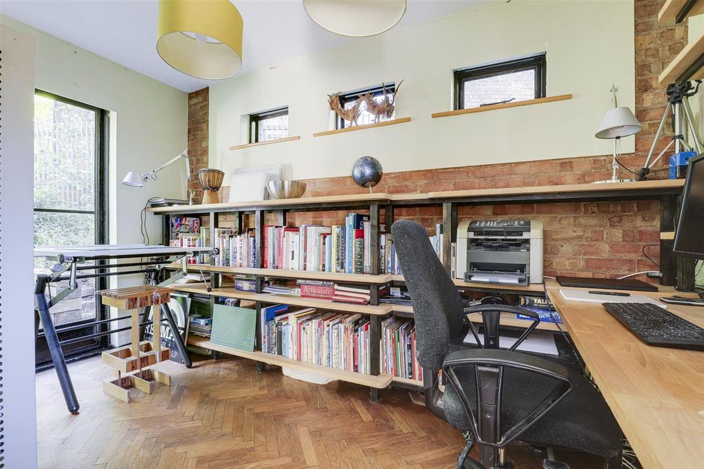 Property photo 3 of 29