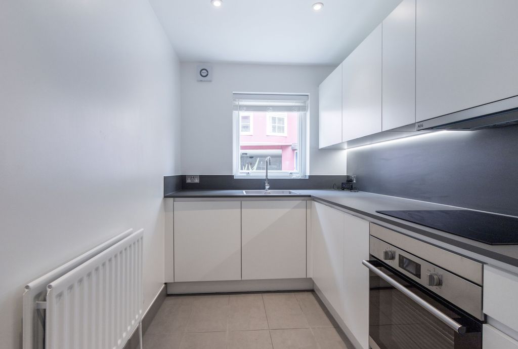 Property photo 2 of 13 Kitchen