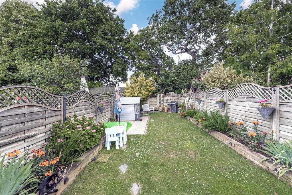 Property photo 3 of 17 Garden