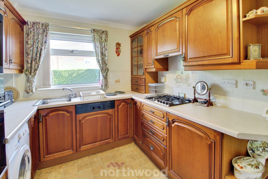 Property photo 2 of 21