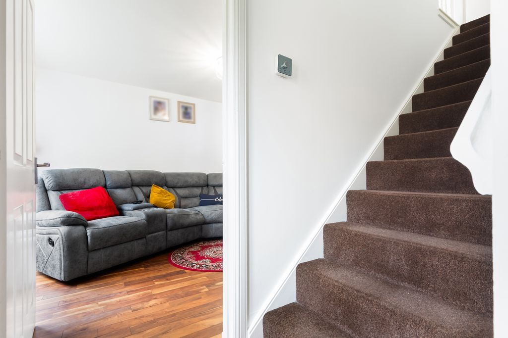 Property photo 2 of 29