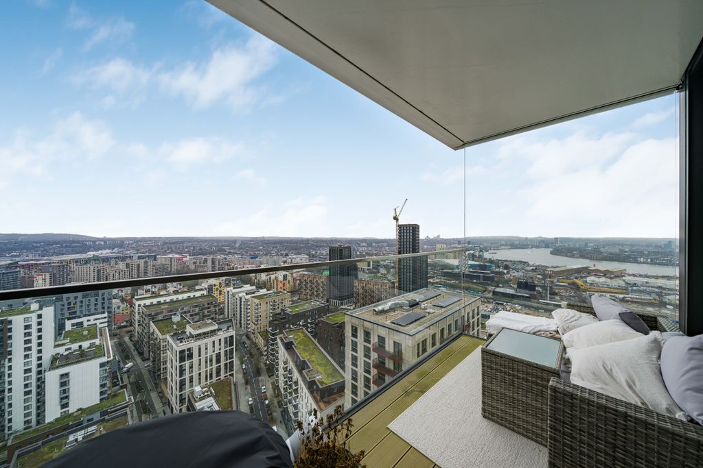 Property photo 3 of 15 2x.Jpg