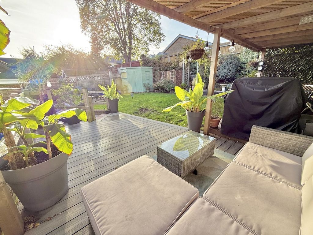 Property photo 2 of 37