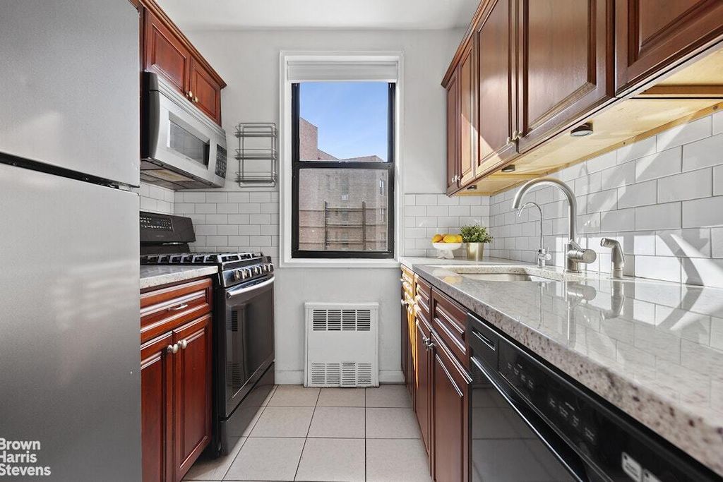 Property photo 3 of 7 <Alttext/>