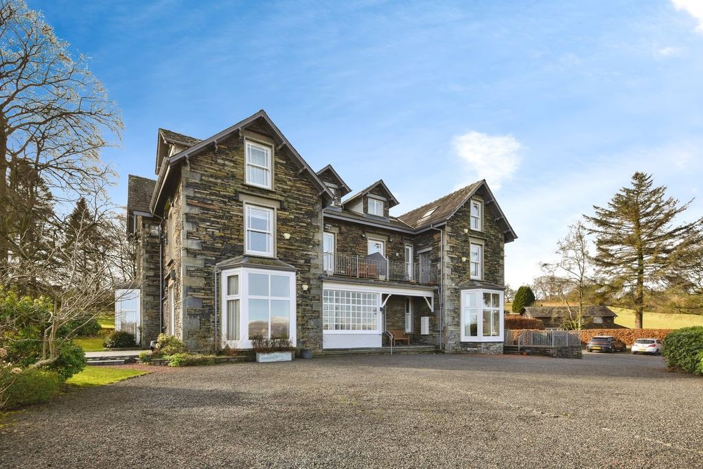 Property photo 3 of 21