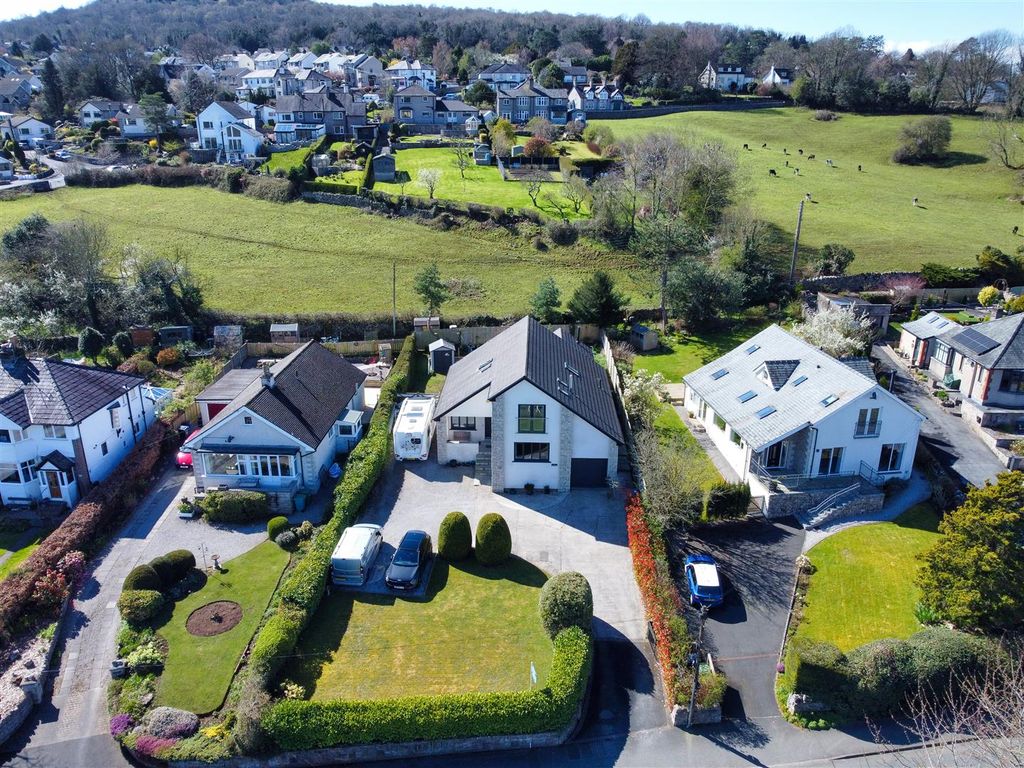 Property photo 1 of 37