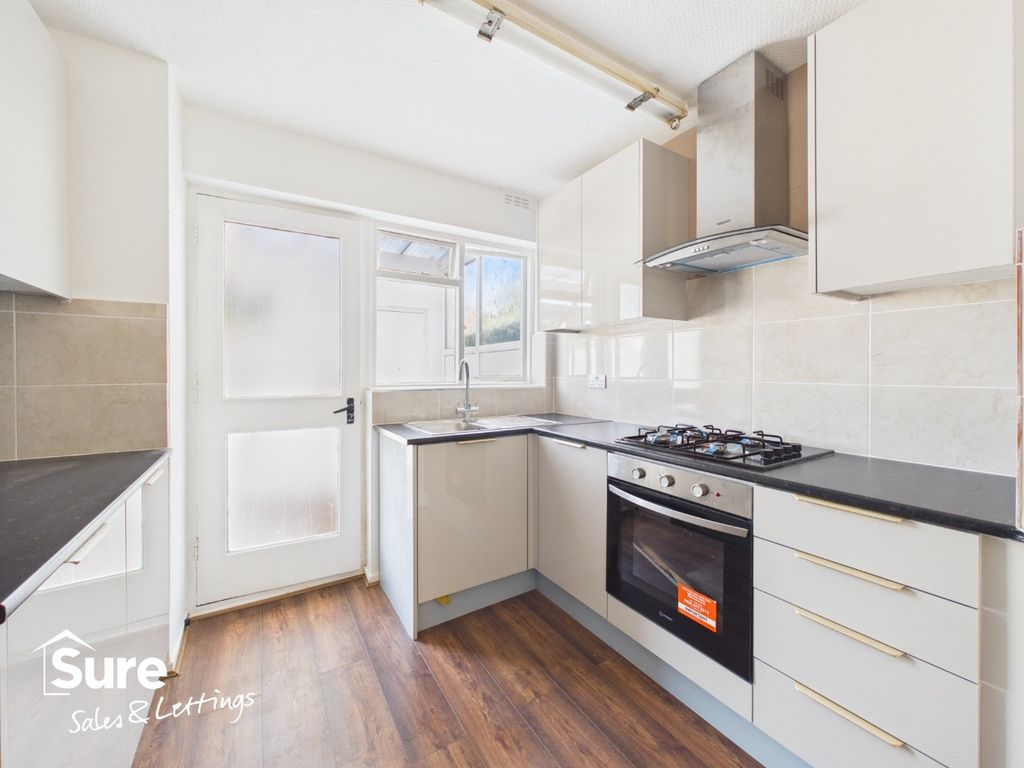 Property photo 3 of 30 5233357