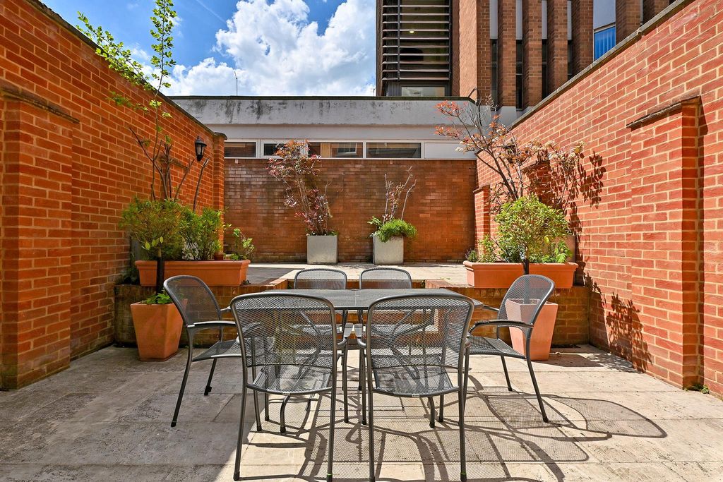 Additional image 17 of 5 bed town house for saleSt. John Street, Oxford, Oxfordshire OX1