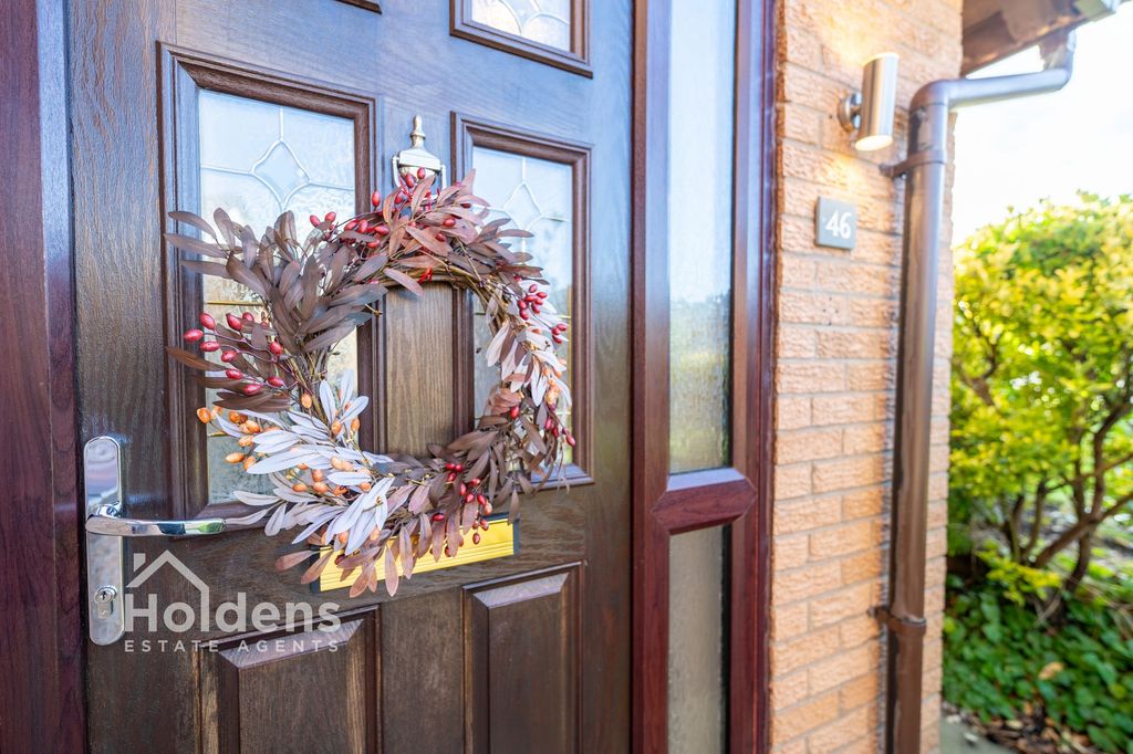 Property photo 2 of 30