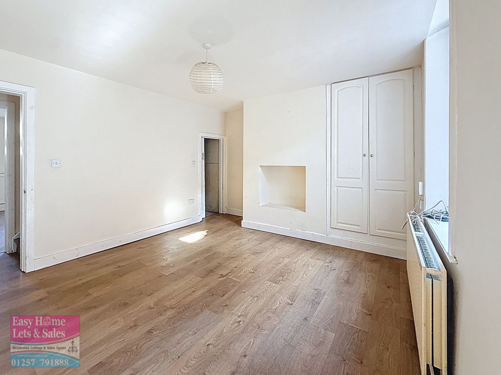 Property photo 2 of 12 Dining/Living Room