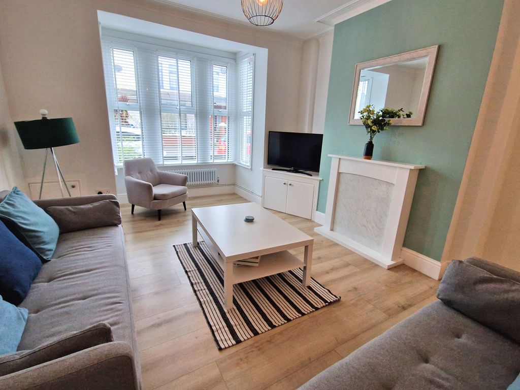 Property photo 2 of 21