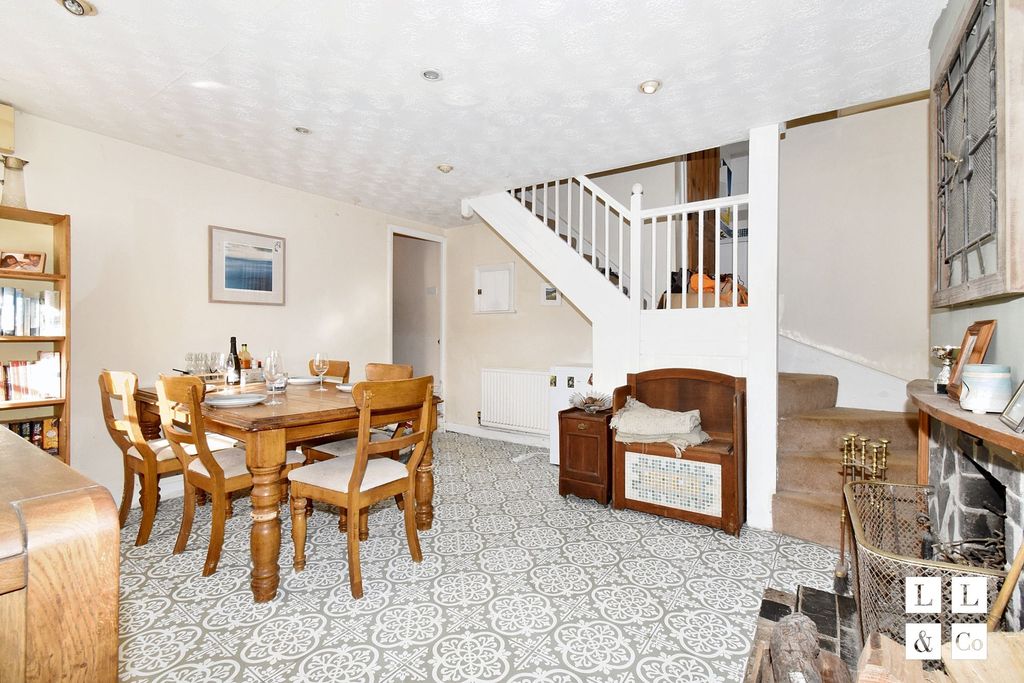 Property photo 3 of 18 Dining Room