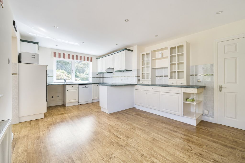 Property photo 2 of 36 1334088-24-68Bece...