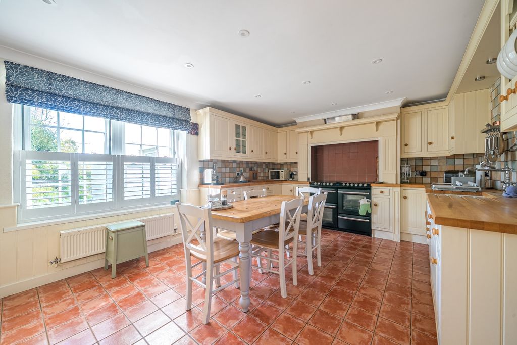 Property photo 2 of 20 1448621-9-69E9E78dc8c67