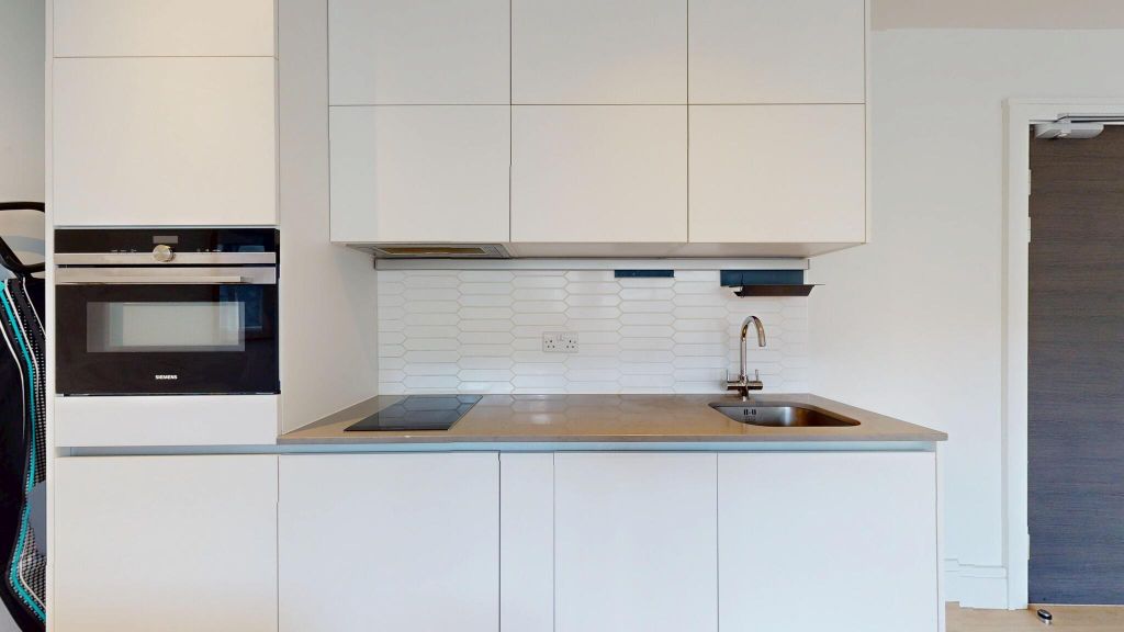 Property photo 2 of 21 Kitchen