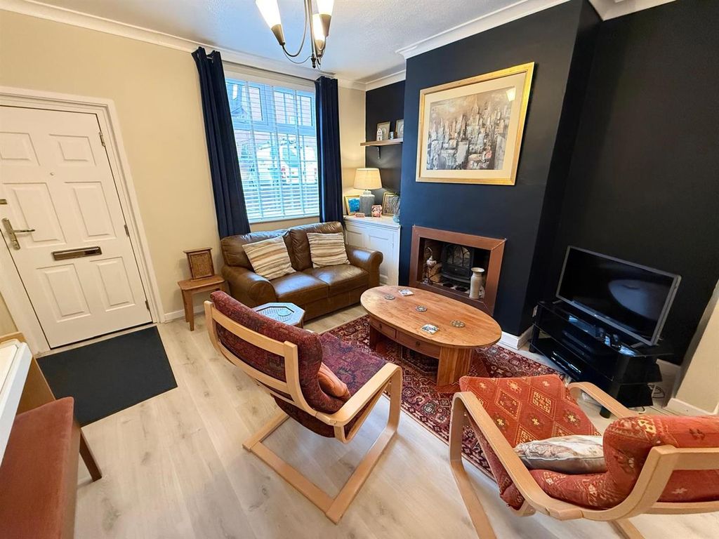 Property photo 3 of 12