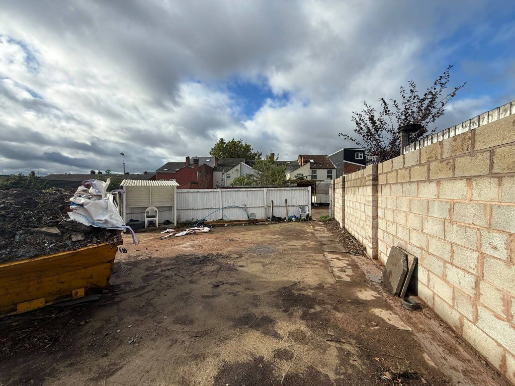 Property photo 1 of 5