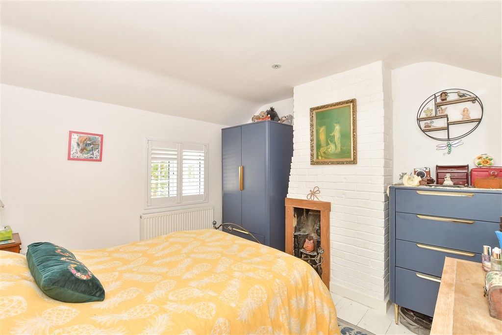 Property photo 3 of 10 Bedroom 1