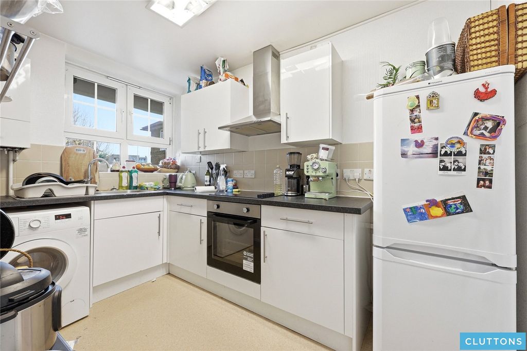 Property photo 2 of 13 Picture No. 18