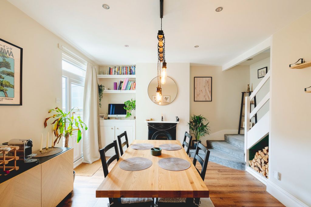 Property photo 1 of 26 18