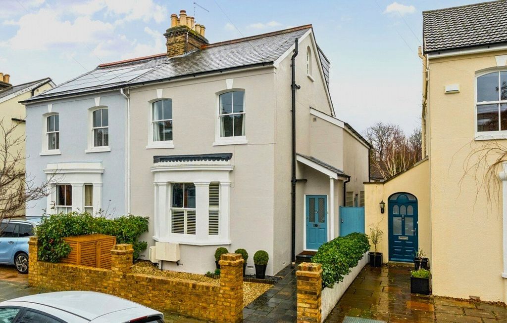 Property photo 1 of 17 Exterior