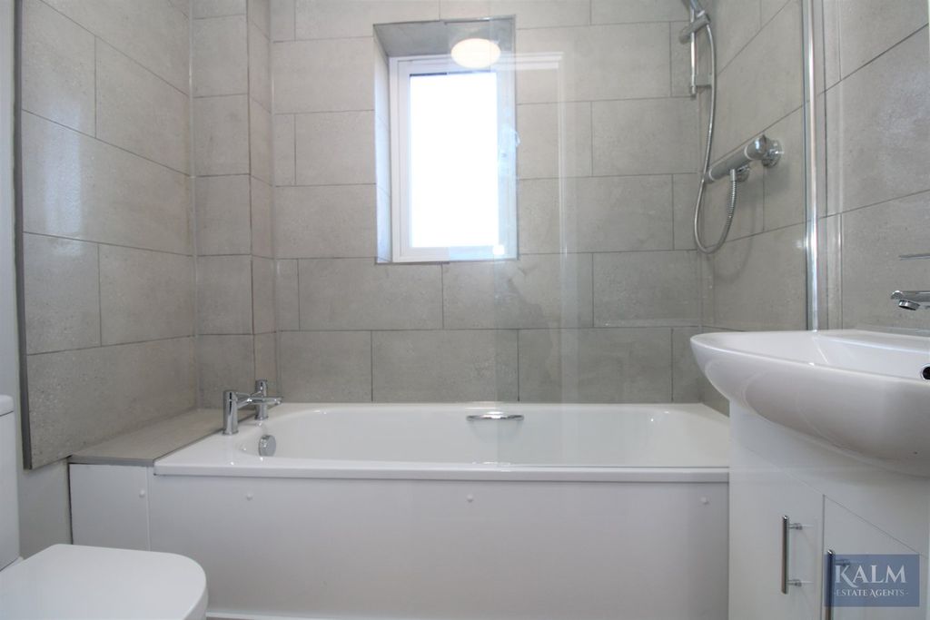 Additional image 2 of 1 bed property for salePascal Way, Letchworth Garden City SG6