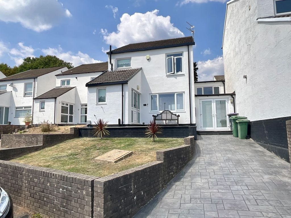 Property photo 1 of 31