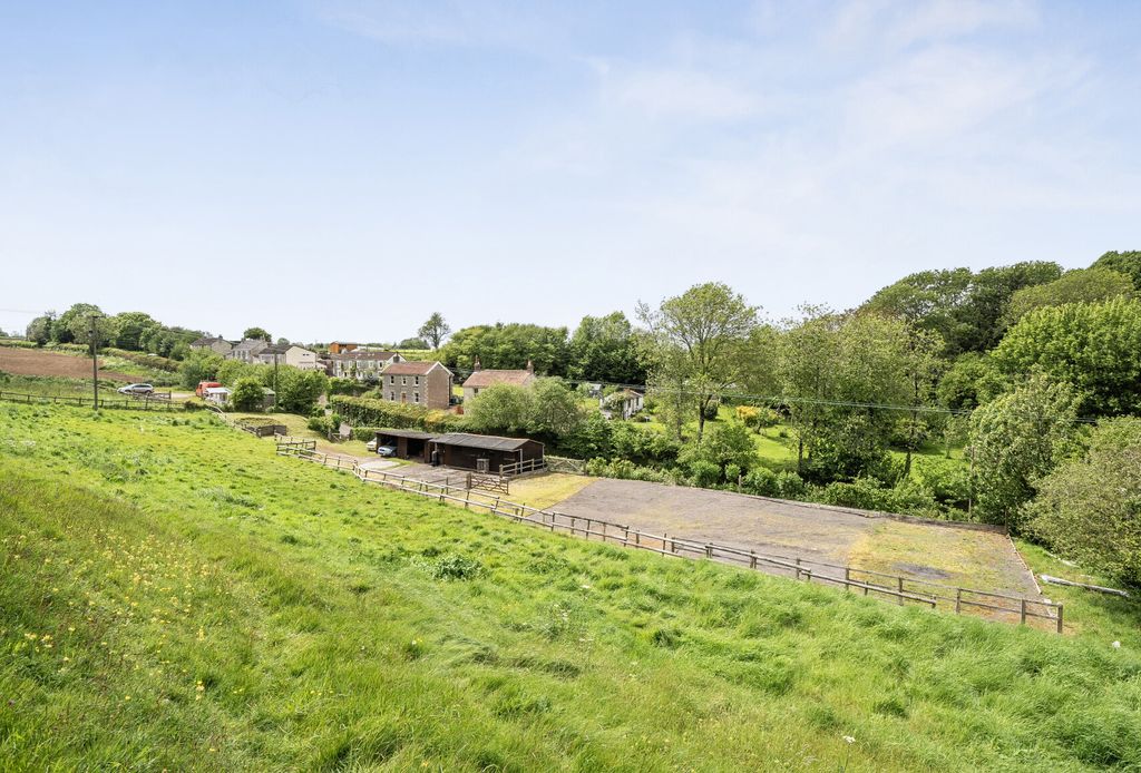 Property photo 3 of 22 1464357-5-6A0c9Ec...