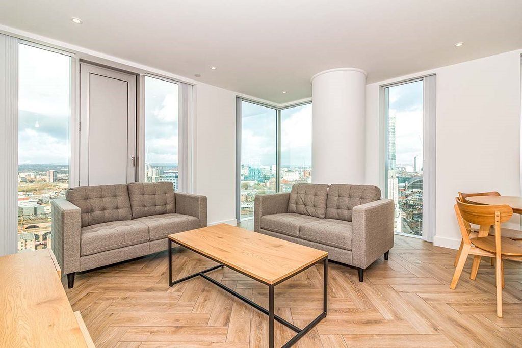 Property photo 2 of 17 Photo