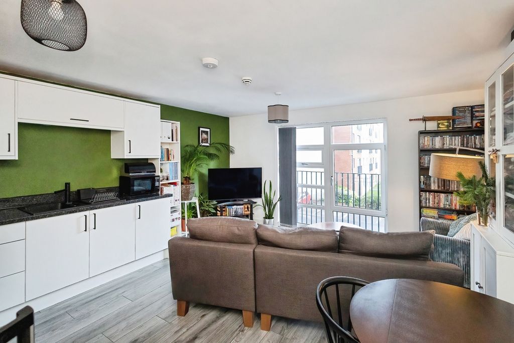 Property photo 2 of 16 Pbox-Img.Jpg